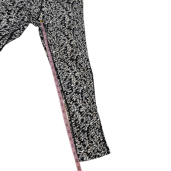 Nike Women’s Black & White Pronto Essential Cropped Running Tights/Leggings, M - Picture 13 of 15